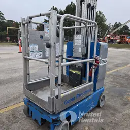 2017 Genie GR-20 Self-Propelled One-Person Lift