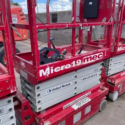 2018 MEC MICRO 19 Scissor Lift