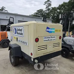 2019 Doosan P425/HP375WCUT4 Air Compressor
