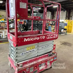 2018 MEC MICRO 19 Scissor Lift