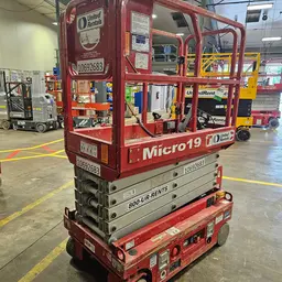 2017 MEC MICRO 19 Scissor Lift