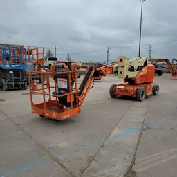 2015 JLG E400AJPN Articulating Boom Lift