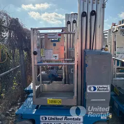 2017 Genie GR-20 Self-Propelled One-Person Lift