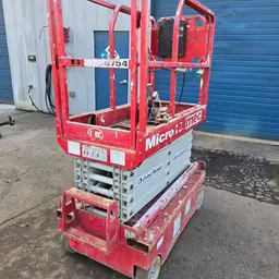 2018 MEC MICRO 19 Scissor Lift