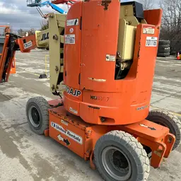 2013 JLG E300AJP Articulating Boom Lift