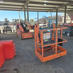 2013 JLG E400AJPN Articulating Boom Lift