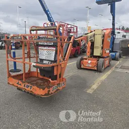 2017 JLG E300AJP Articulating Boom Lift