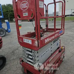 2019 MEC MICRO 19 Scissor Lift