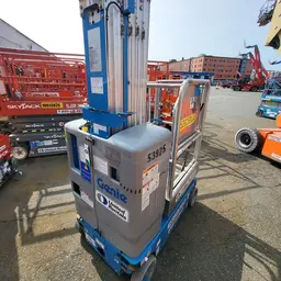 2017 Genie GR-20 Self-Propelled One-Person Lift