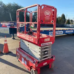 2017 MEC MICRO 19 Scissor Lift
