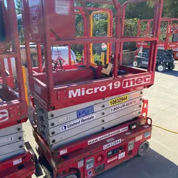 2018 MEC MICRO 19 Scissor Lift