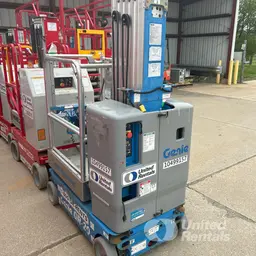 2016 Genie GR-20 Self-Propelled One-Person Lift