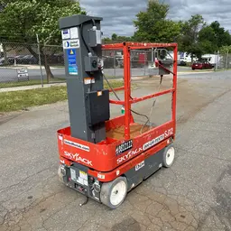 2018 Skyjack SJ12 Self-Propelled One-Person Lift
