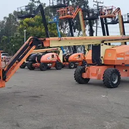 2013 JLG 800AJ Articulating Boom Lift