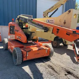 2014 JLG E450AJ Articulating Boom Lift