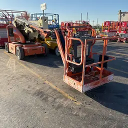 2014 JLG E400AJPN Articulating Boom Lift