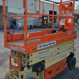 2017 JLG 2032ES Scissor Lift