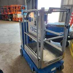 2017 Genie GR-20 Self-Propelled One-Person Lift