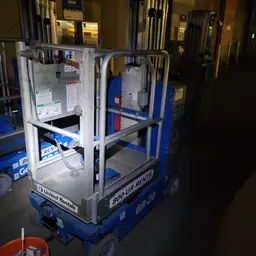 2016 Genie GR-20 Self-Propelled One-Person Lift