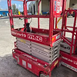 2018 MEC MICRO 19 Scissor Lift