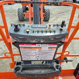 2015 JLG 800AJ Articulating Boom Lift