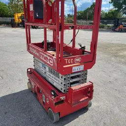2017 MEC 1330SE Scissor Lift