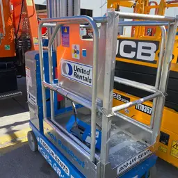 2017 Genie GR-20 Self-Propelled One-Person Lift