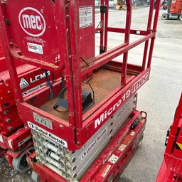2018 MEC MICRO 19 Scissor Lift
