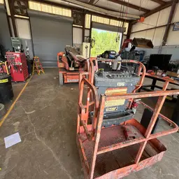 2011 JLG E400AJPN Articulating Boom Lift