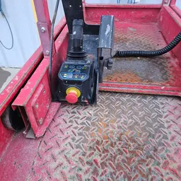 2018 MEC MICRO 19 Scissor Lift