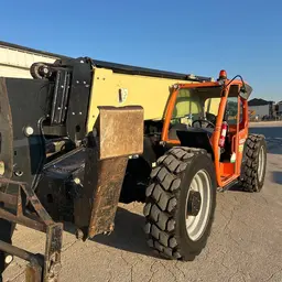 2018 JLG 1055 Forklift